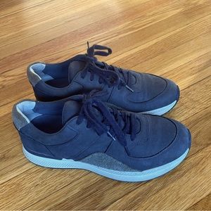 Everlane The Trainer navy blue leather sneakers size 9.5 women / 7.5 men.